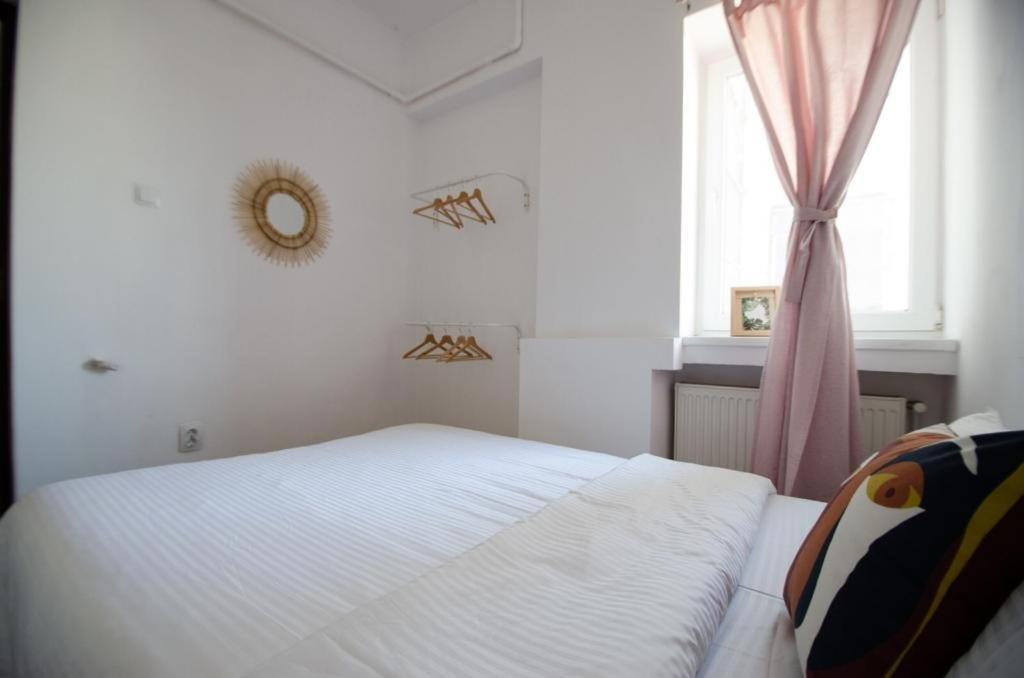 Bright Apartment Near Cismigiu And Old Town Bucarest Esterno foto